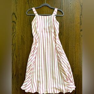 A pea in the pod maternity dress. White with red stripe- pockets- XS